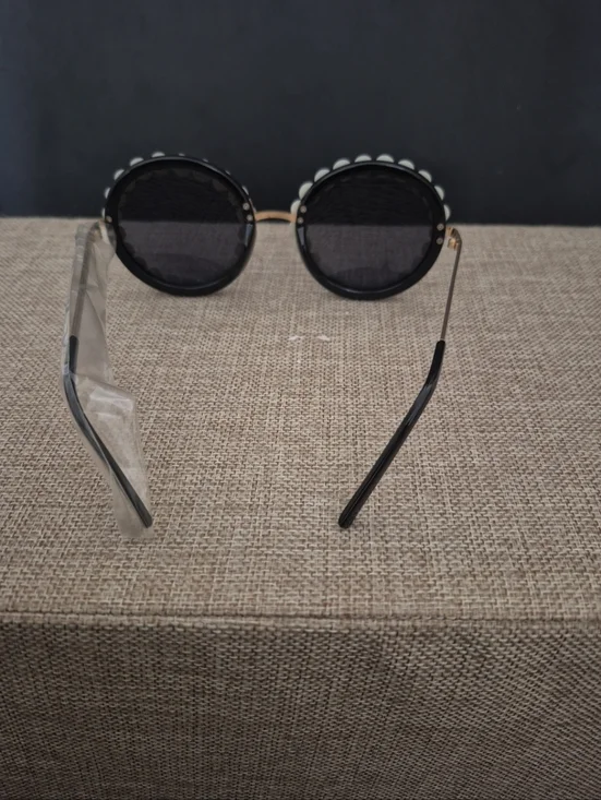 New Retro Pearl-Trim Round Sunglasses - Black With Hard Case And Cloth - Picture 4 of 8